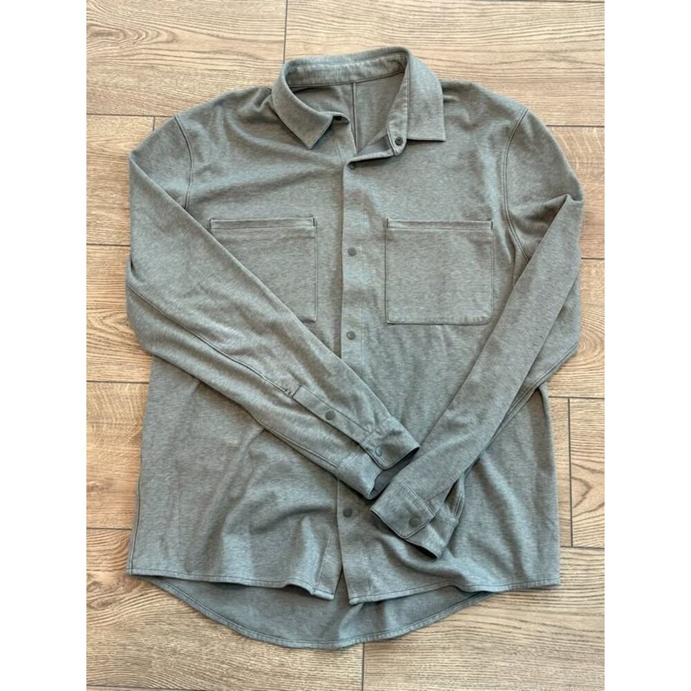 Lululemon Men's Soft Knit Button Down, Grey (Large)